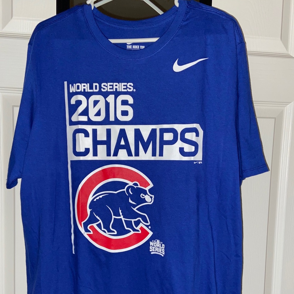 MLB Cubs shirt